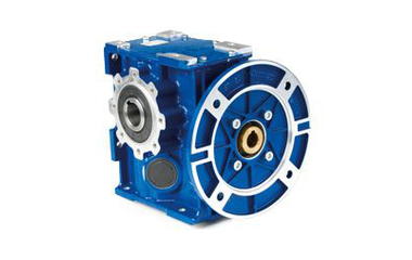 Ортогонални хеликоидални редуктори серия   SM