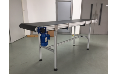 Транспортьор с с PVC транспортна лента и корпус от алуминиеви пр