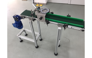 Транспортьор с инсталирано принтиращо устройство за LOT номер/ба